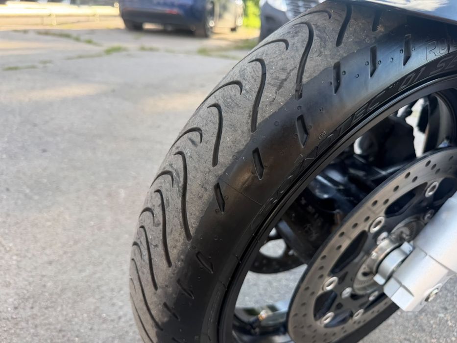 Продам мотоцикл SUZUKI GSR 600 A