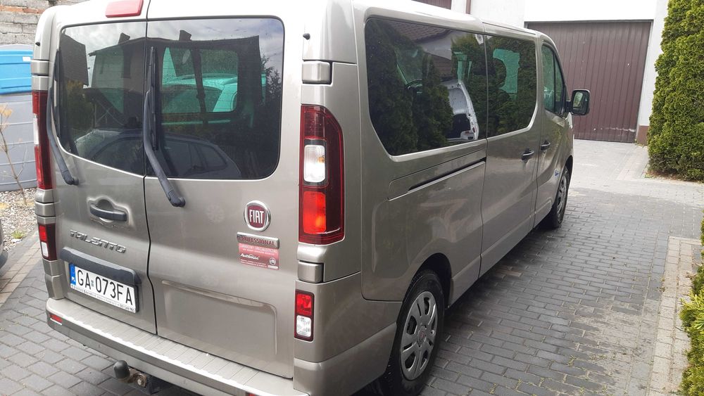 Wynajem Busa 9 osobowego