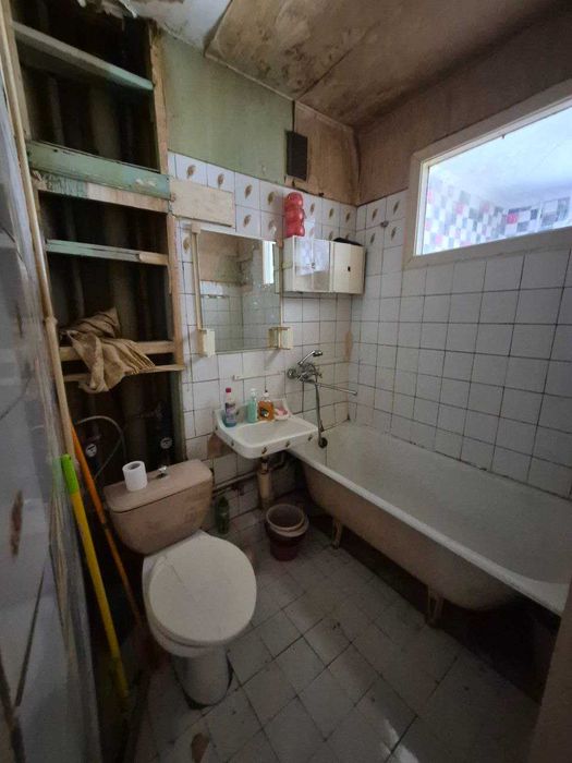 Продаж 2х Харківське шосе 12,  на 3м поверсі,