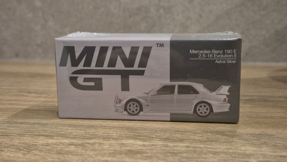 Mini GT Mercedes 190E 2.5 Evolution II Astral Silver Evo II MiniGT