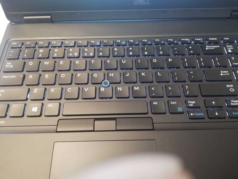 Sprzedam ładny szybki laptop Dell Latitude 5580 i5