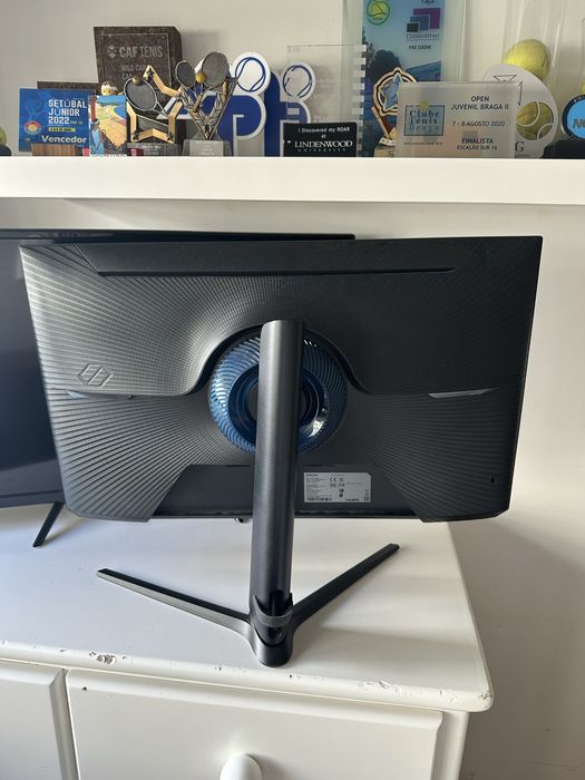 Samsung Odyssey G3 27” Gaming Monitor – Para Peças / Ecrã Partido