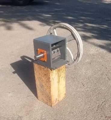 ВИРОБНИК! Подрібнювач гілок (гілка 50-60мм) З ДВИГУНАМИ,дровокол