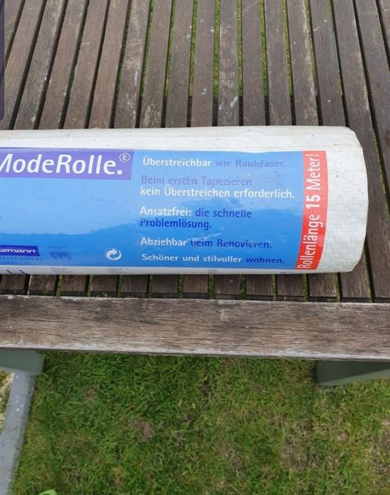 Biała  tapeta do  malowania