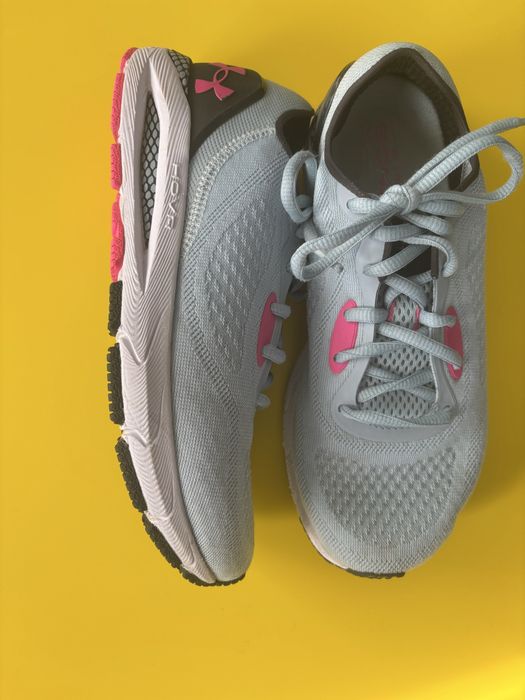 Under Armour кроссовки на девочку