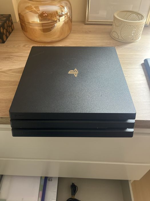 playstation 4 com comando