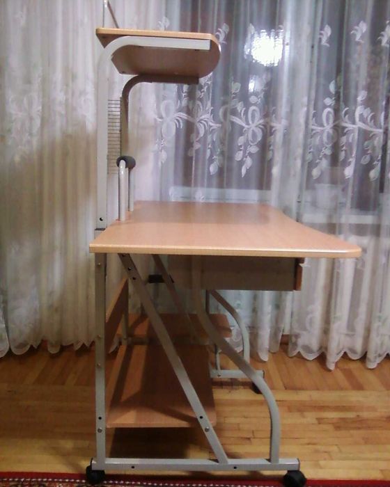 Стіл письмовий,стіл комп"ютерний,стіл для школяра,якісний
