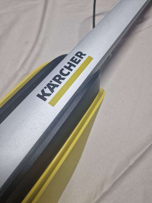 limpador de pátios elétrico Kärcher PCL 4.  Ideal para tirar verdete