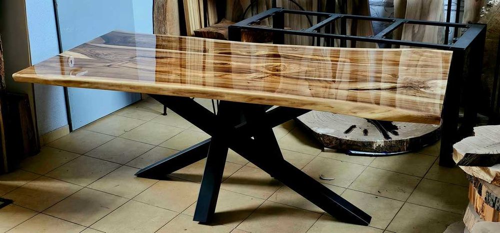 Stół orzech włoski 200x100 lite drewno nogi skorpion