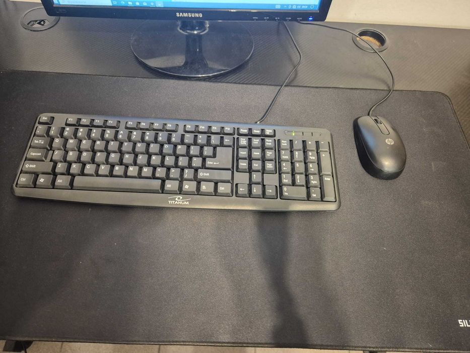 Zestaw Komputer i7 16GB ram + Monitor klawiatura i myszka