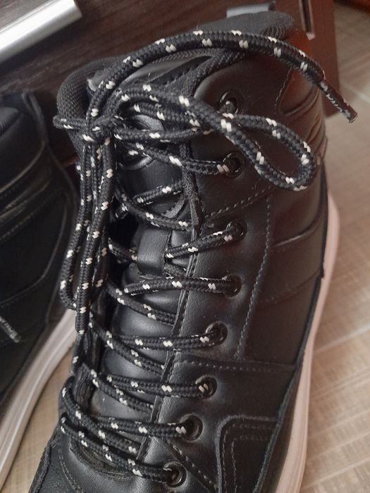 BONA, натуральная кожа. Состояние идеальное.