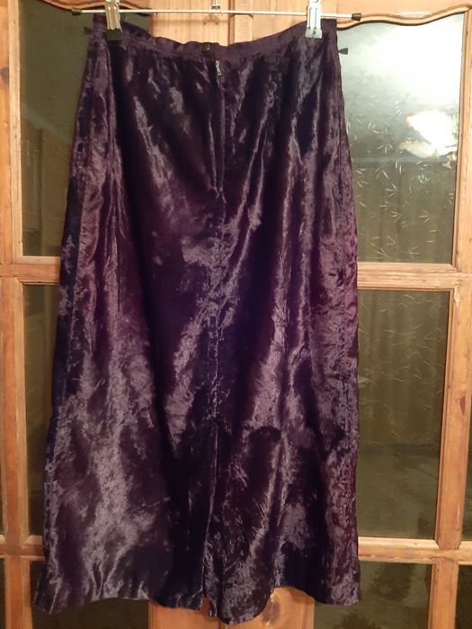 Продам Красивую Велюровую юбку