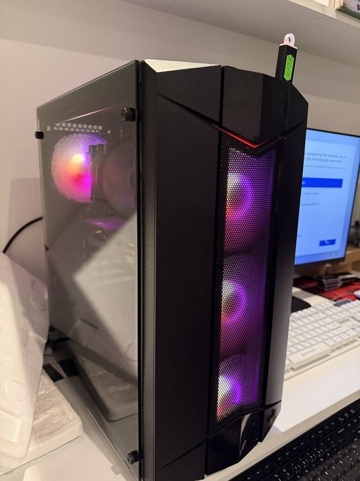 Torre de Gaming com RTX 4060 para qualquer jogos