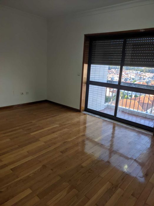 Apartamento T2 centro Ermesinde para arrendar