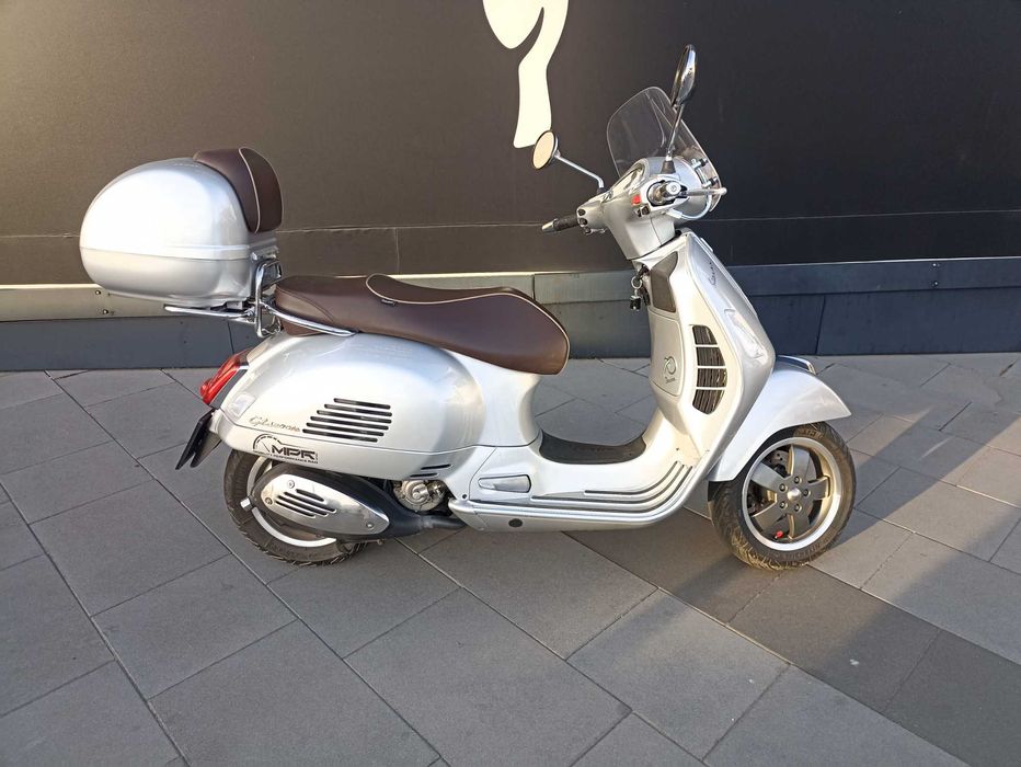 Vespa GTS 125cm, przebieg tylko 3700km