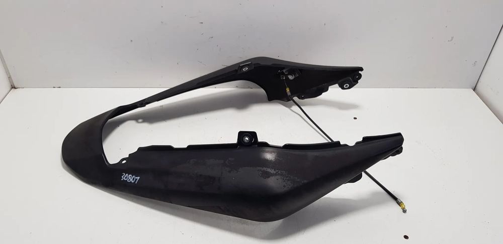 Suzuki GSR 600 06-10 Zadupek Ogon Owiewka Plastik