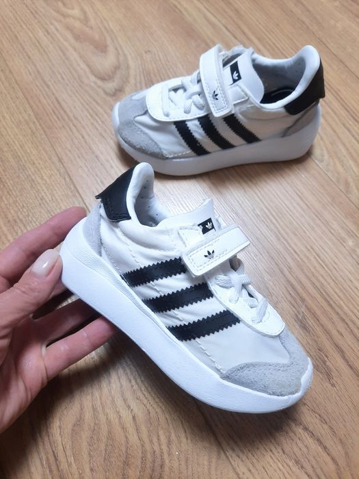 Легкие летние кроссовки adidas Country XLG на липучках 15.7см р.25-24