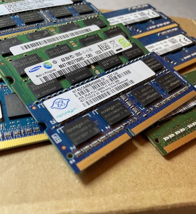 4GB DDR3 / DDR3L SODIMM — оперативна памʼять для ноутбуків, робоча.