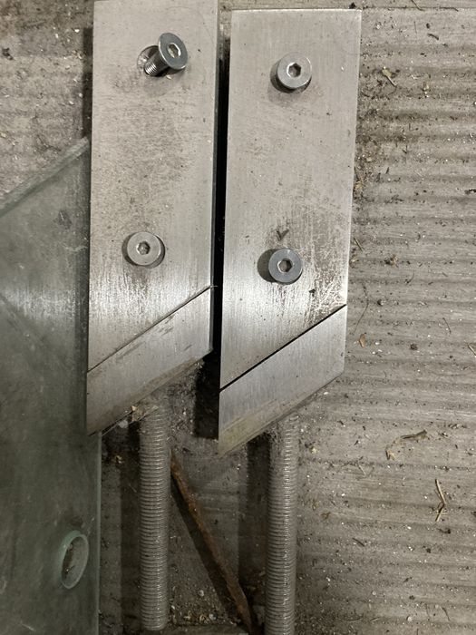 Vidro Temperado 10mm com Ferragens – Ex-Escadaria (3 Peças)