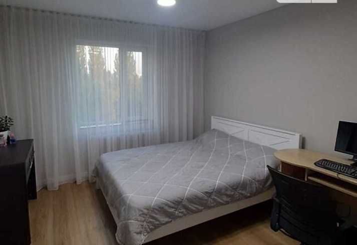 3-кімнатна квартира 74 м² з євроремонтом . Район 1-ї міської лікарні