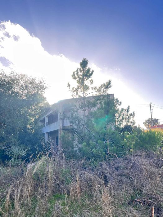 Terreno com Moradia inserido em AUGI na Quinta da Marquesa IV