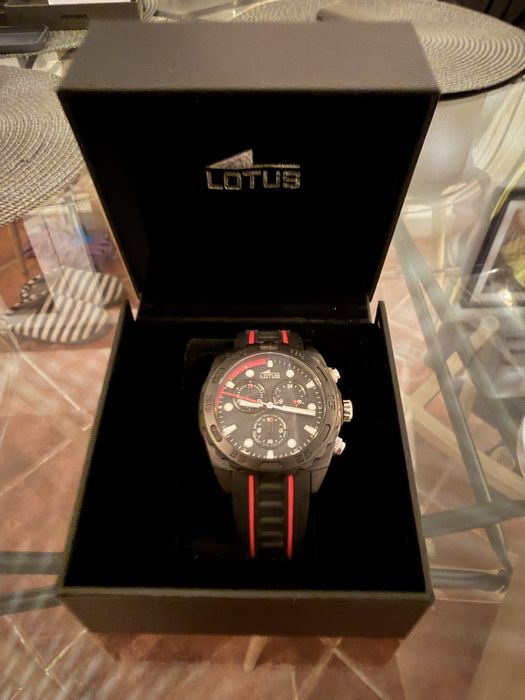 Relogio LOTUS   Preto e Vermelho