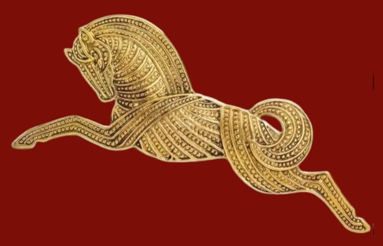 Alfinete de Peito Cavalo Dourado