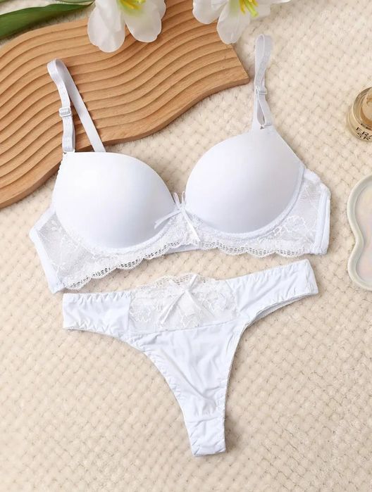 Комплект нижнего белья 75B ,белое белье