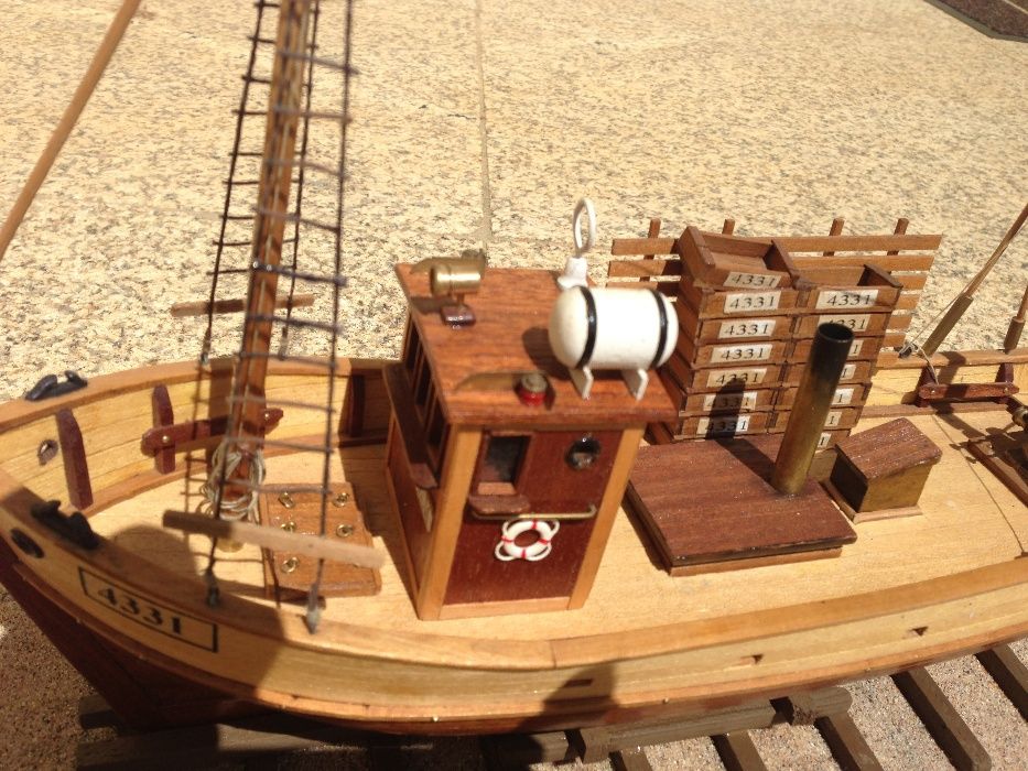 Traineira em estaleiro