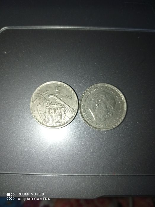 13 moedas de 5 pesetas de España
