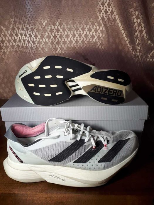 Продам топові професійні кросовки Adidas ADIZERO ADIOS PRO3 розмір 10S