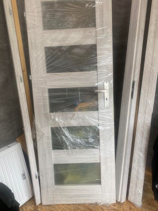 Sprzedam drzwi wewnętrzne 74 cm