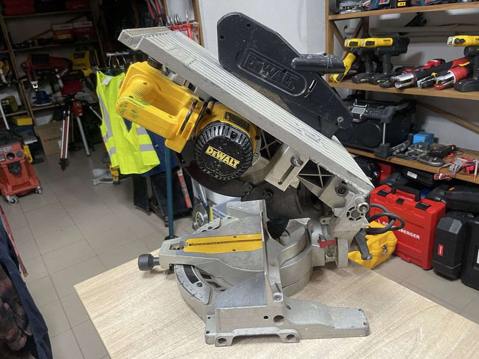 Dewalt D27113 / комбінована дискова пила Девольт