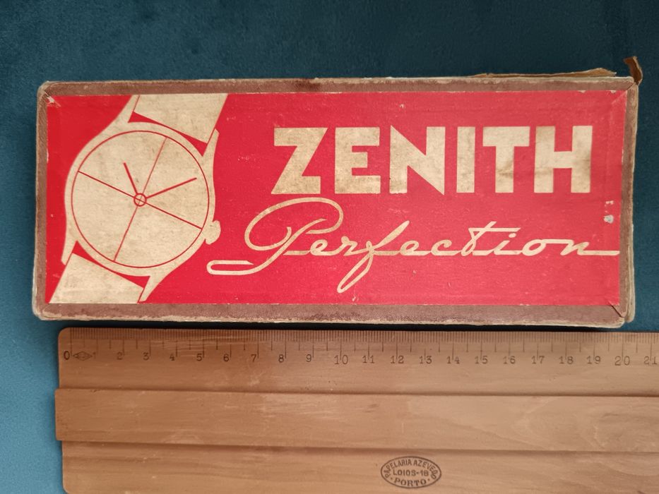 Caixa de relógio Zenith antigatigoa