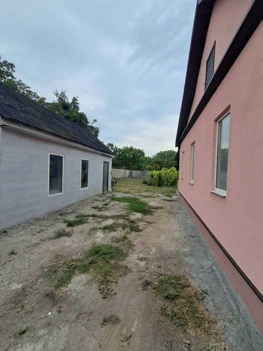 Продам дом с участком 8 сот. Новый евроремонт. Проспект Металлургов. Гараж.
