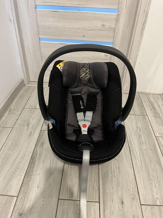 Nosidełko, fotelik samochodowy Cybex Atom 5