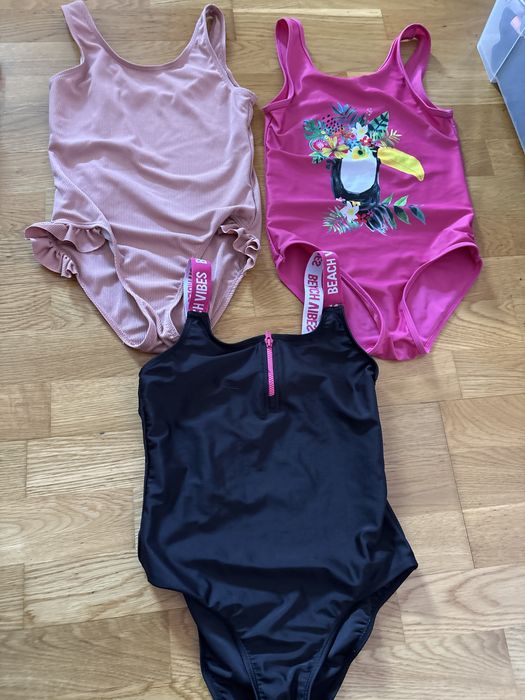 3 stroje kapielowe 134