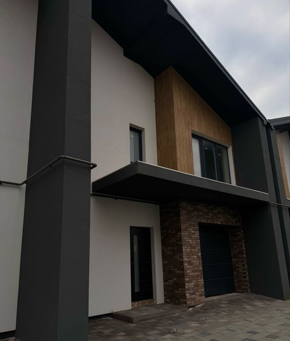 Терміново ЗДАНИЙ таунхаус , з комунікаціями , БУДИНОК