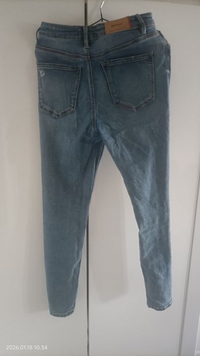 Sprzedam spodnie damskie jeansy