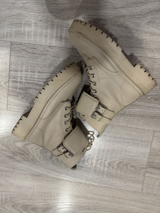 Чоботи      zara