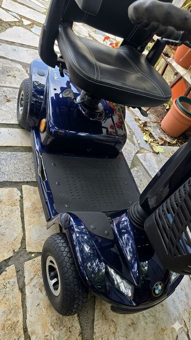 Scooter Mobilidade Invacare Leo "BMW M" | Baterias Excelentes + Carregador