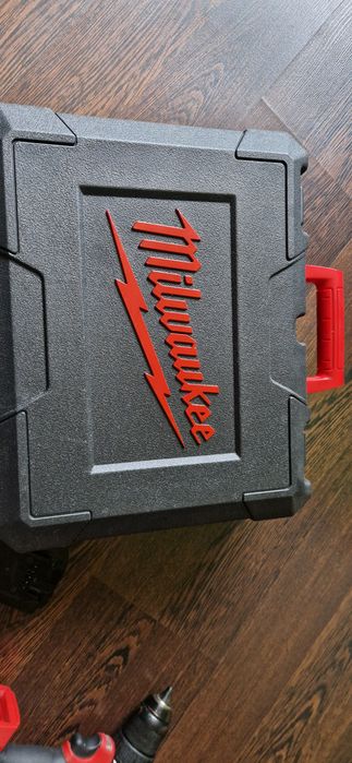 Wiertarko-wkrętarka udarowa MILWAUKEE M18 CB-LPD
