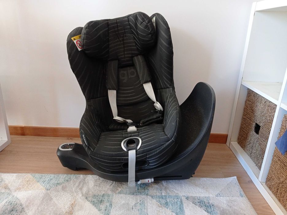 For Sale: VAYA 2 I-SIZE Car Seat with Minimal Use