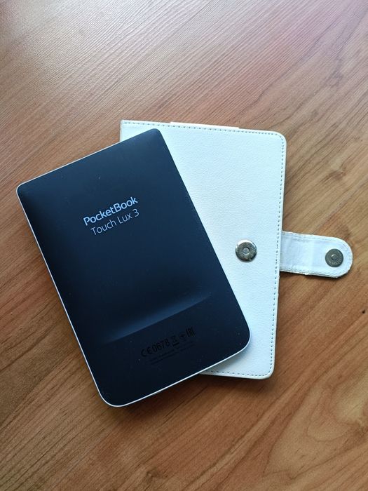 Czytnik książek e-book PocketBook Touch Lux 3 8GB 6" Smartlight + etui
