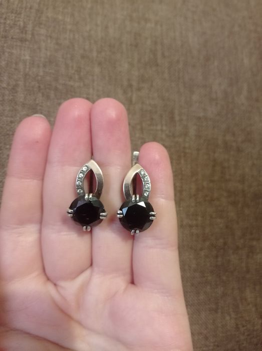 Сережки, серебро с цирконием и вставкой золотой пластины