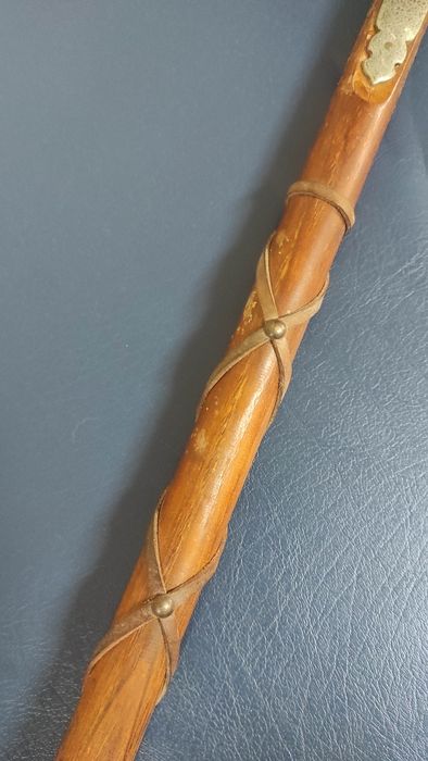 Dois Machados decorativos