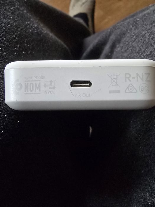 Повербанк безпровідний