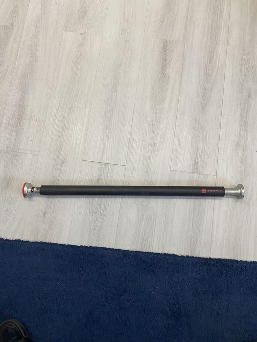 Selling a pull-up bar for doing pull-ups482854447927142400