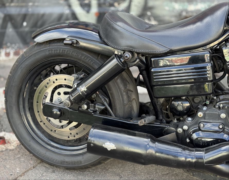 Мотоцикл Harley-Davidson Dyna 2006 рік