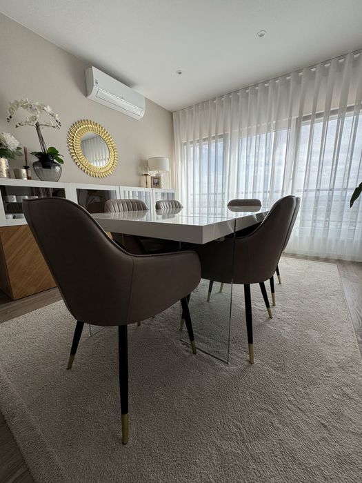 Conjunto Mesa e 6 Cadeiras